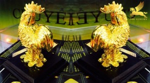 Tượng gà phong thuỷ mạ vàng - Vina Gold Art